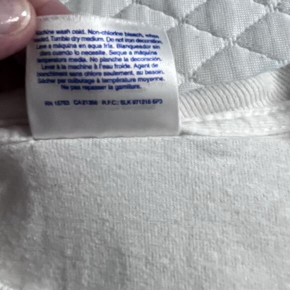 Vintage Las Vegas Cats Graphic Tee Size Medium EUC - Picture 5 of 6